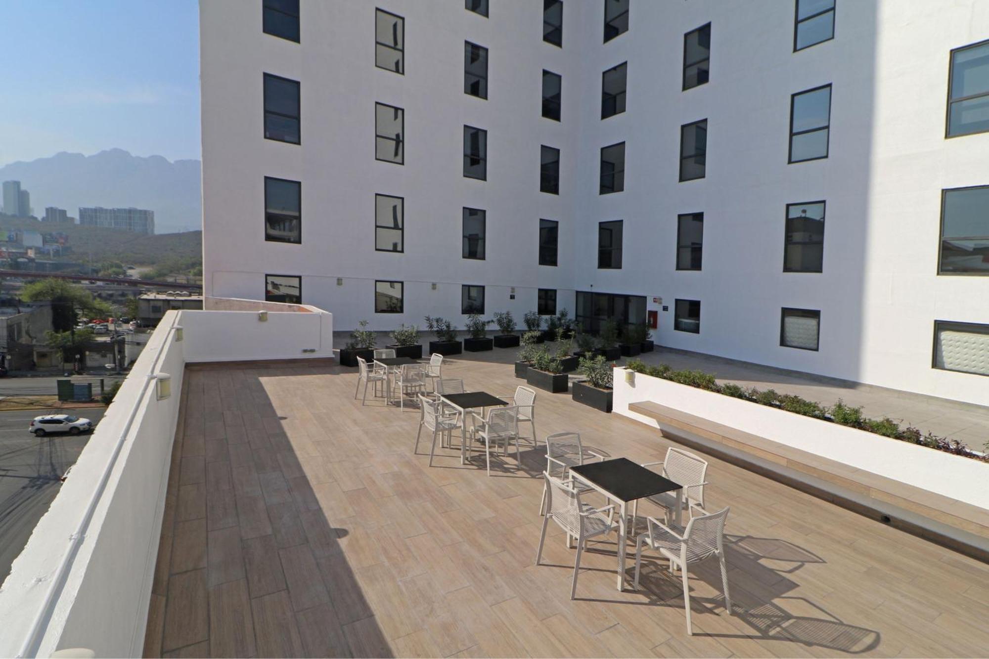 City Express Plus By Marriott Monterrey Galerias Экстерьер фото